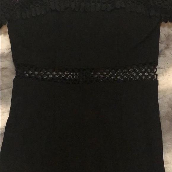 Back Shoulder-less Mini Dress - Picture 3 of 3